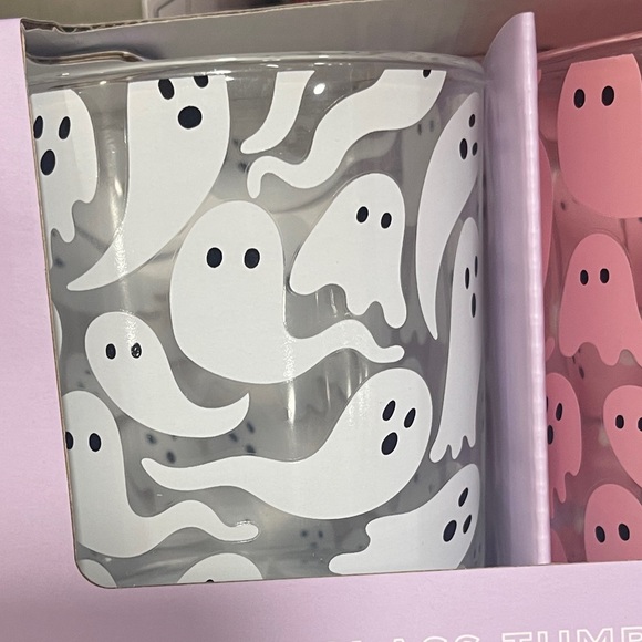 Halloween Pink Ghost & White Ghost Drinking glasses Tumblers, set of 2 NWT 🩷👻 - Picture 2 of 3